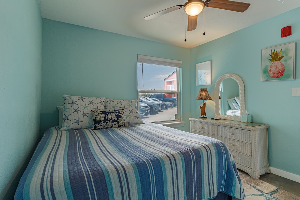 Executive Keys Condominiums on the Beach 17/66