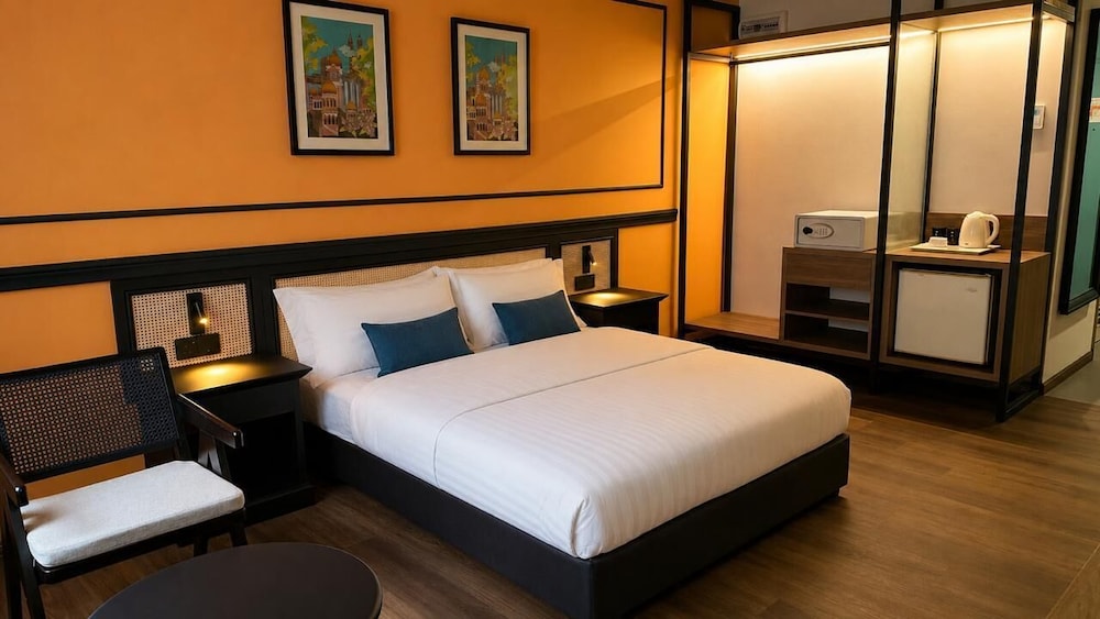 KUALA LUMPUR INTERNATIONAL HOTEL 7/39