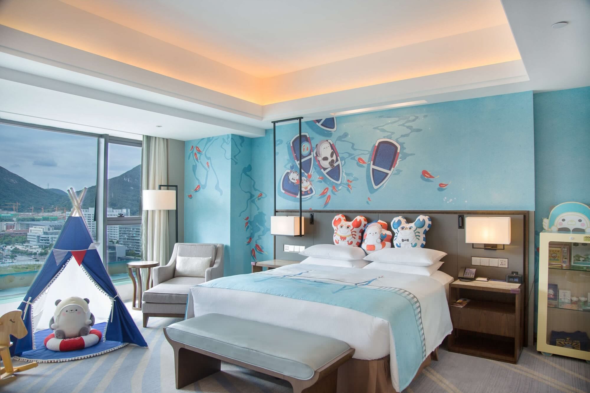 Family, King Bed, Lake View