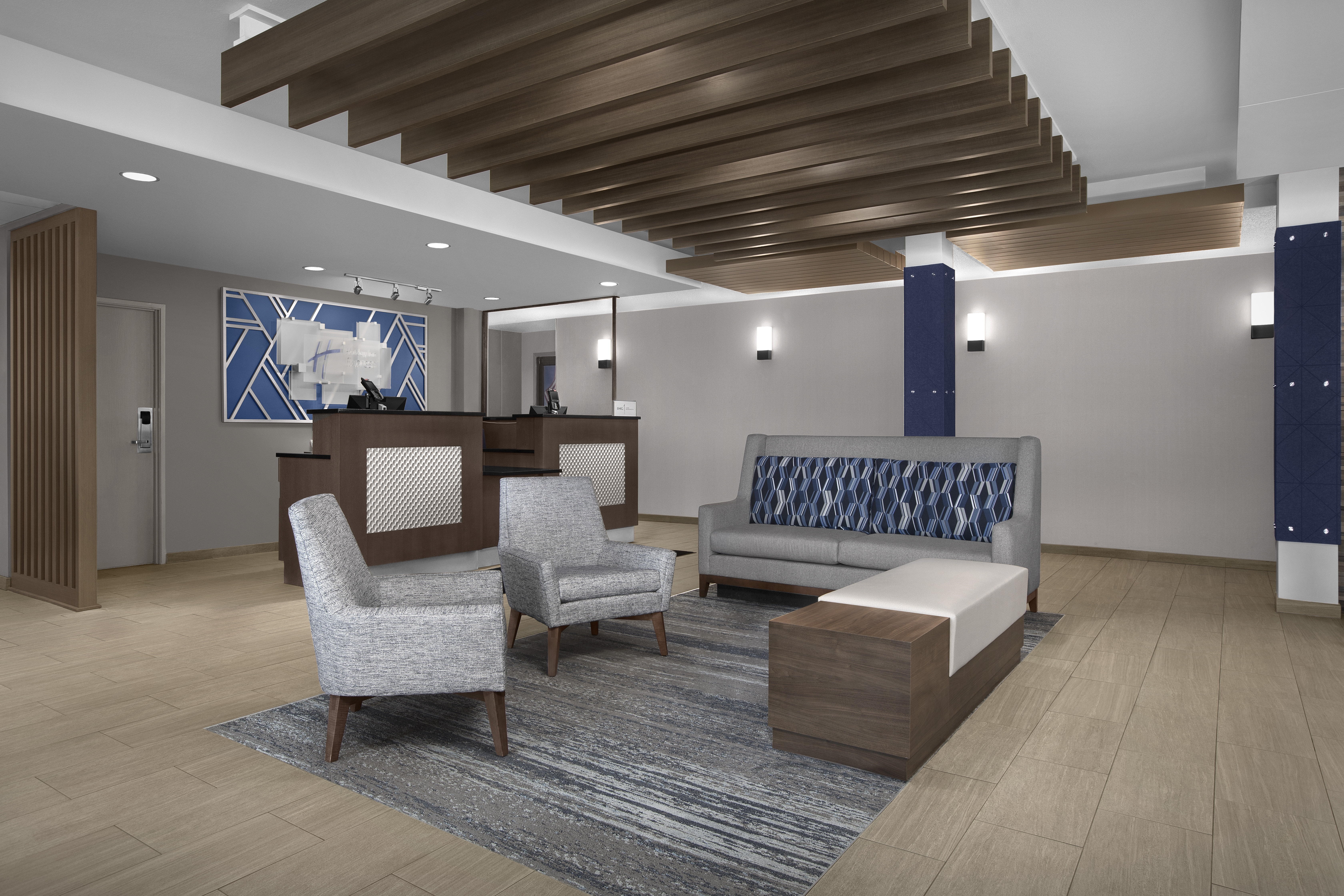 Holiday Inn Express Fargo-West Acres 56/70