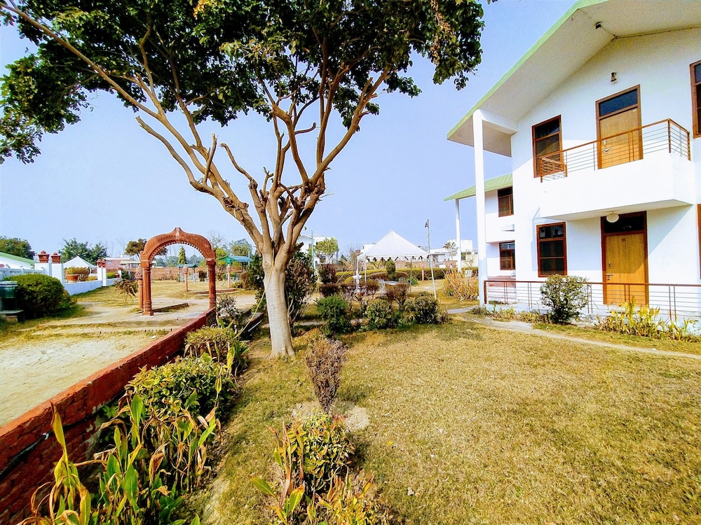 HOTEL SWARAJ RESORTS 68/73