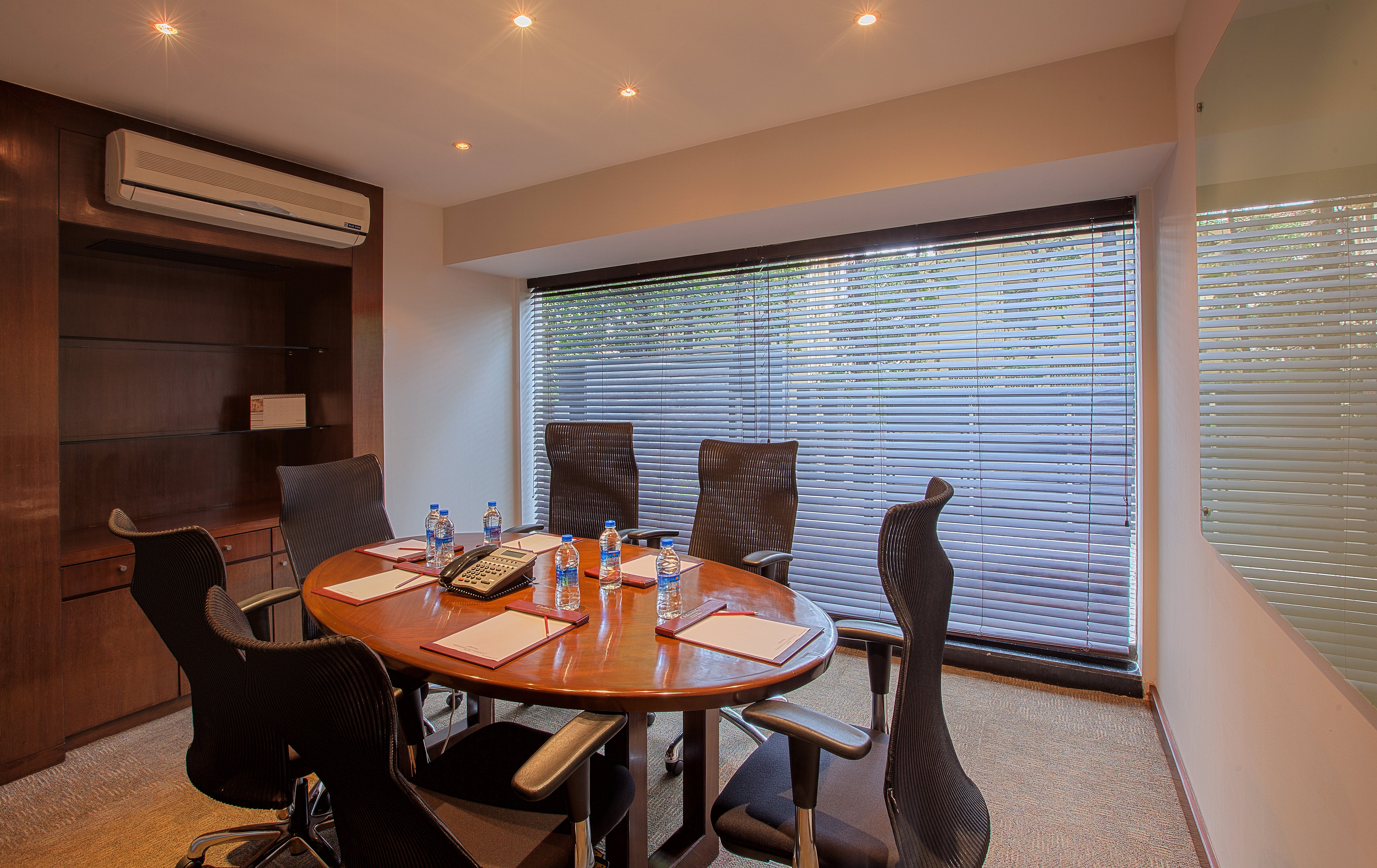 Oakwood Residence Naylor Road Pune 32/37