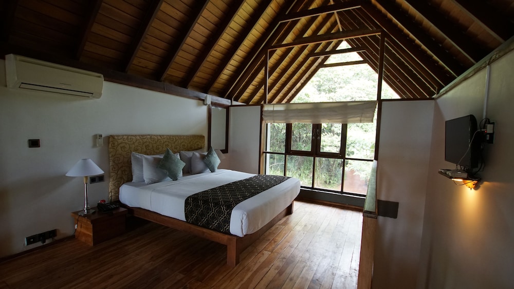 DELUXE, VILLA, KING BED, PATIO, GARDEN AREA