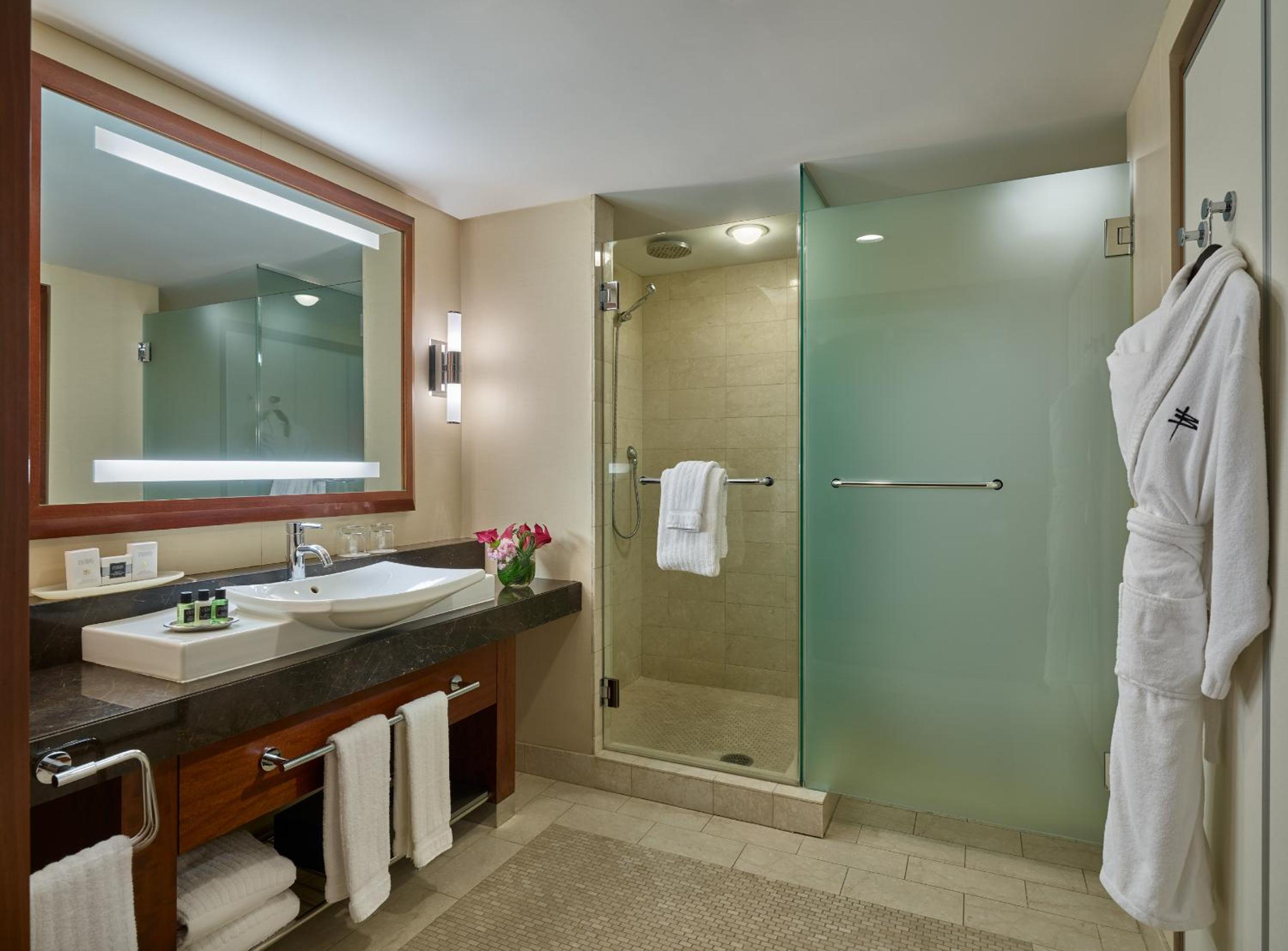 جناح تنفيذي بسرير كينج بغرفة نوم واحدة، Battery Wharf Hotel Boston Waterfront 3/3
