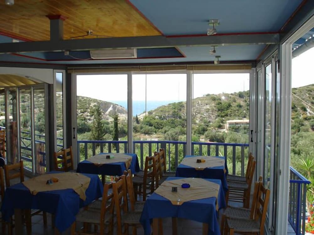 Politia Hotel 34/47