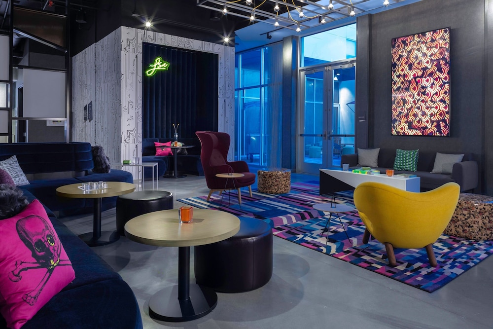 Aloft Savannah Airport 15/28