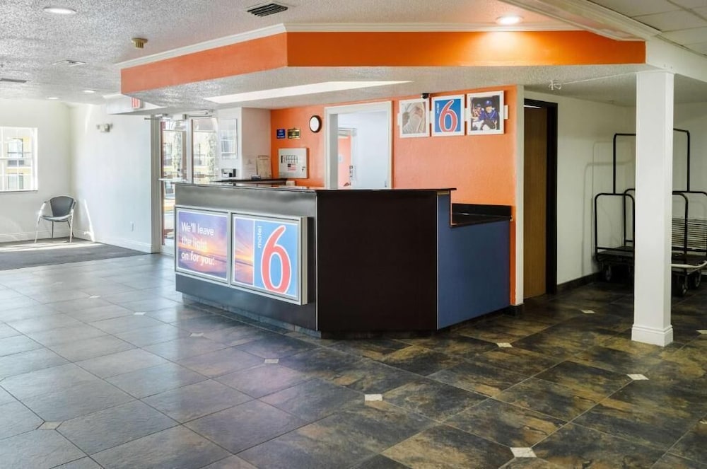 Motel6 Mobile, AL 6/40
