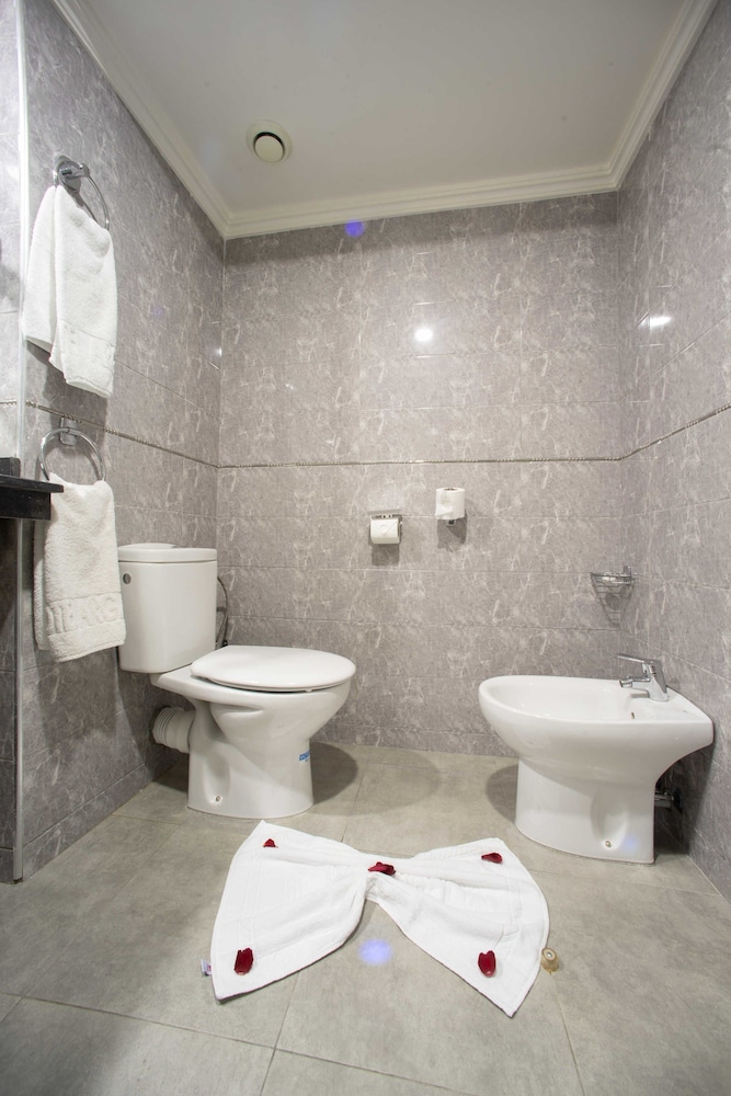 جناح جونيور بسرير كوين وسريرين منفصلين، Argana Hotel 9/10