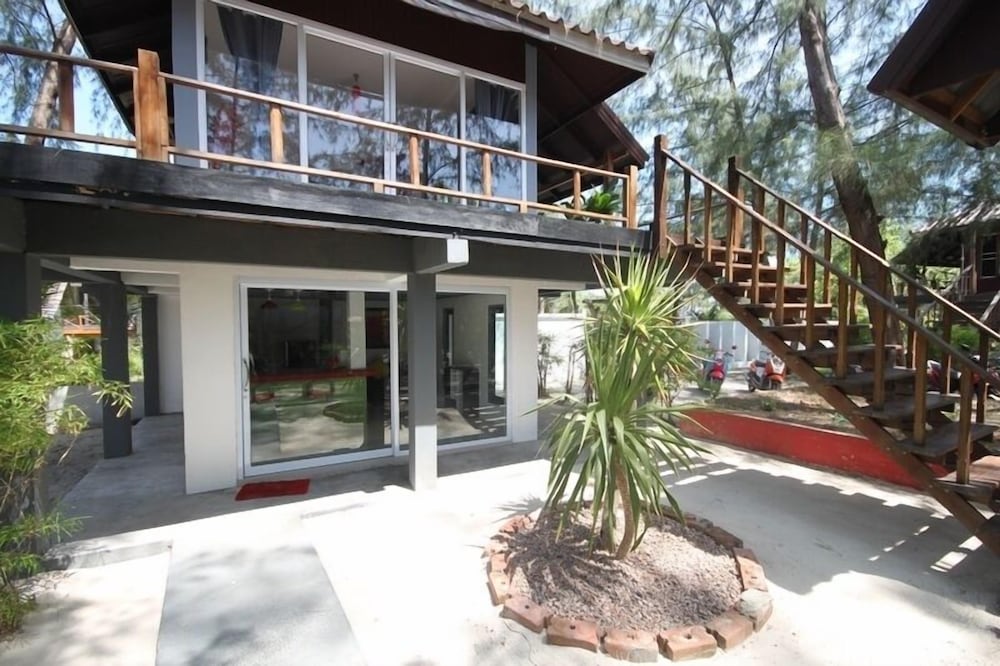 Phangan Cove 1/50