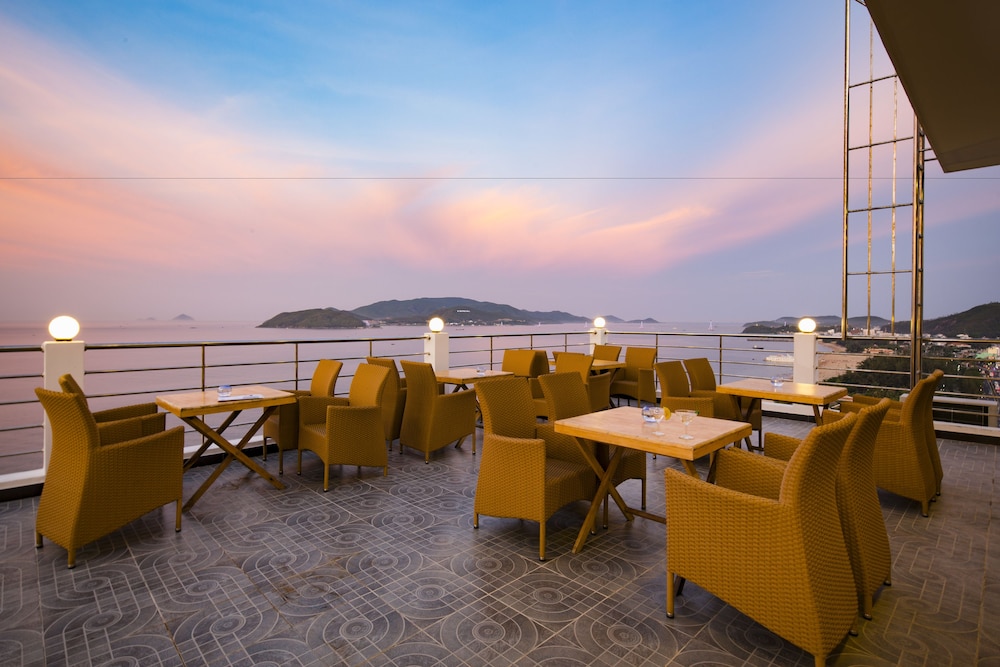 Majestic Star Hotel 63/66
