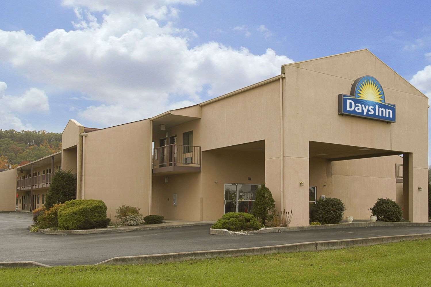 Days Inn by Wyndham Morehead 1/3