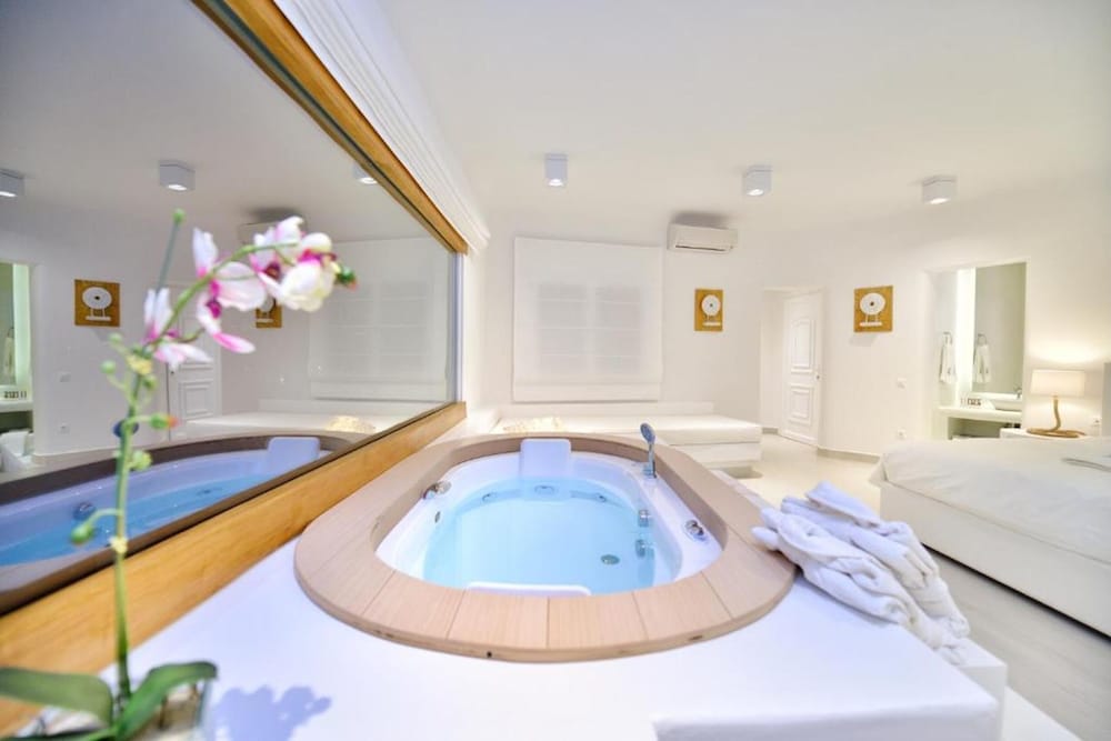 Saint John Hotel Villas and Spa 79/107