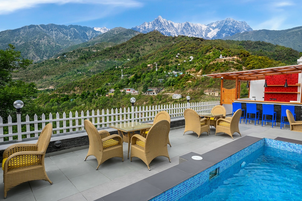 JuSTa Luxe Birding Resort and Spa Dharmshala 51/61