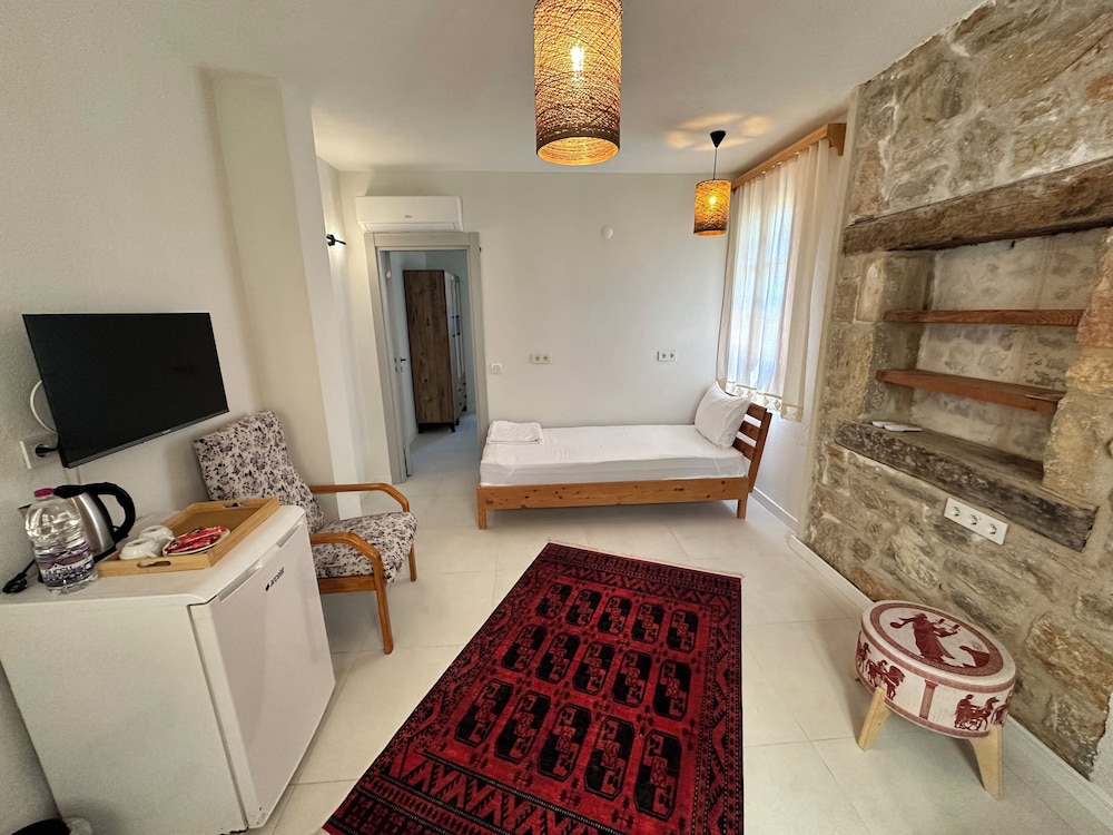 Eski Datca Otel 51/70