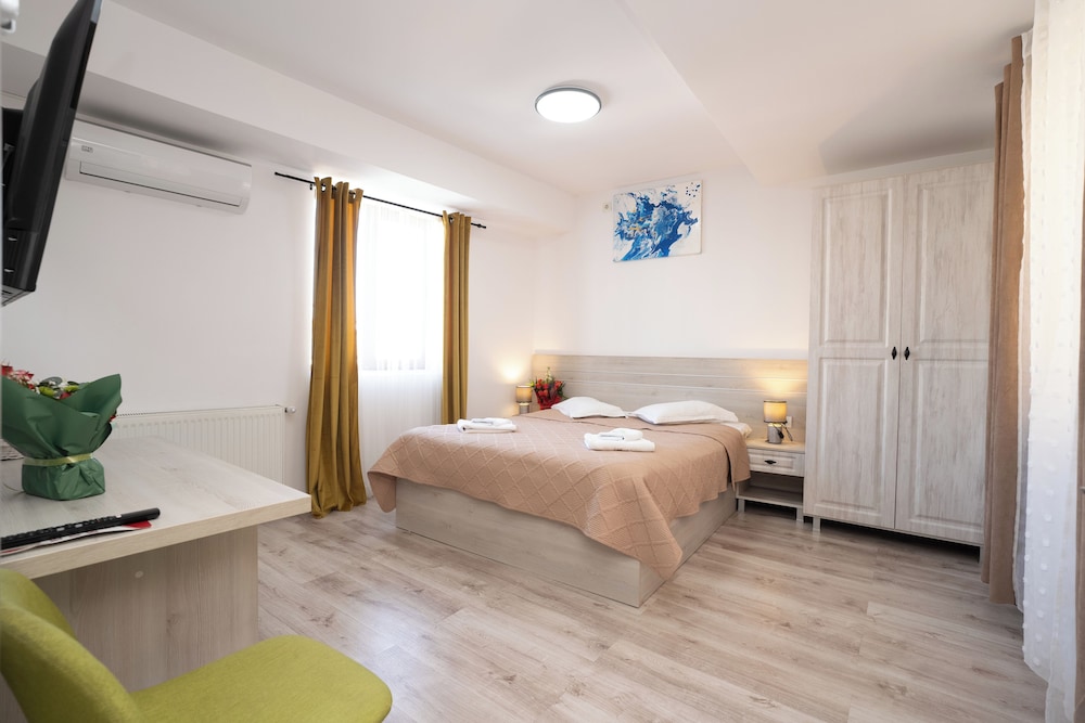 Liad City Center Apartments 20/50