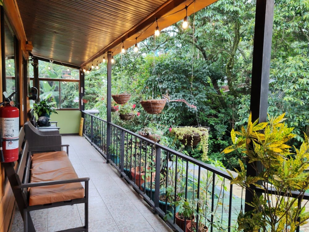 Cabinas El Pueblo B&B 4/43