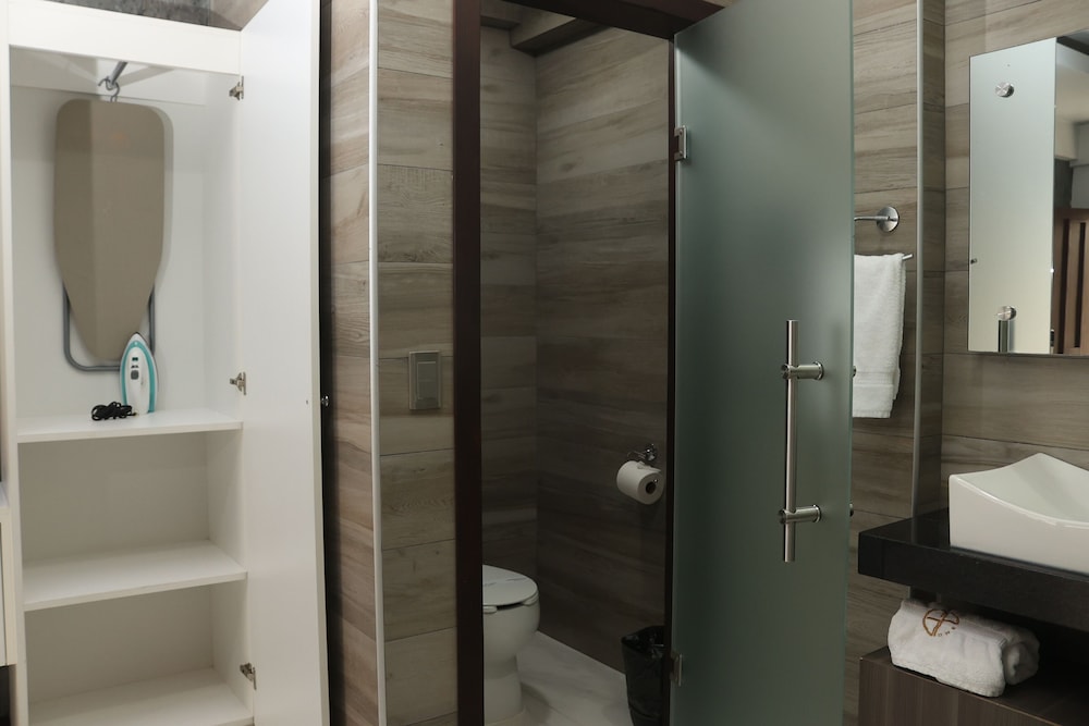 Hotel Grand One Plaza 39/42