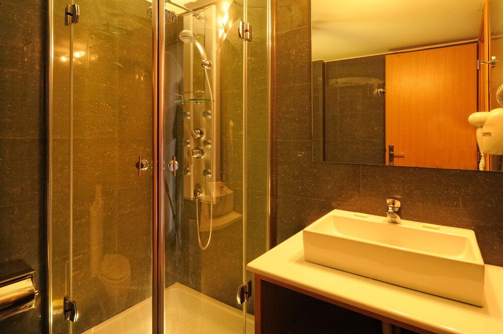 Oasis Beach Hotel - Adult Only 46/50