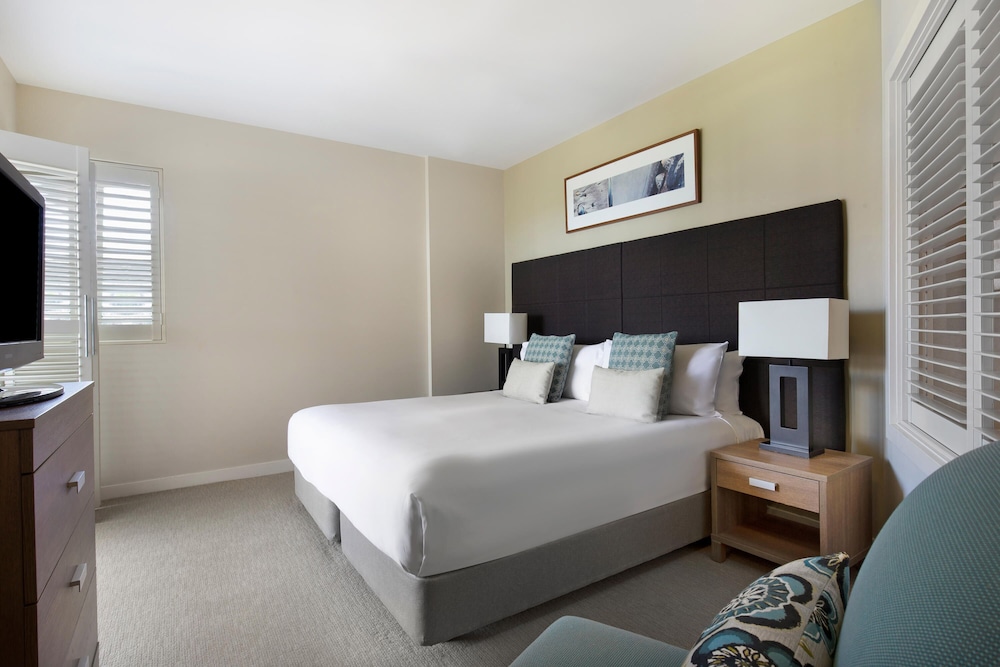 1 Bedroom, Spa, Suite, King Bed, Pool View, Mantra on Salt Beach Kingscliff 2/5