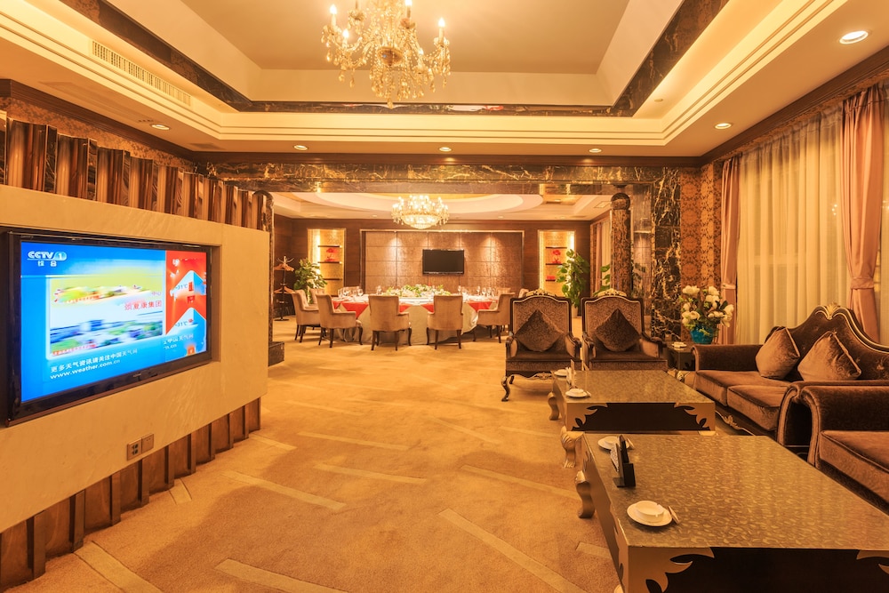 Changsha Xiaoxiang Huatian Hotel 51/54