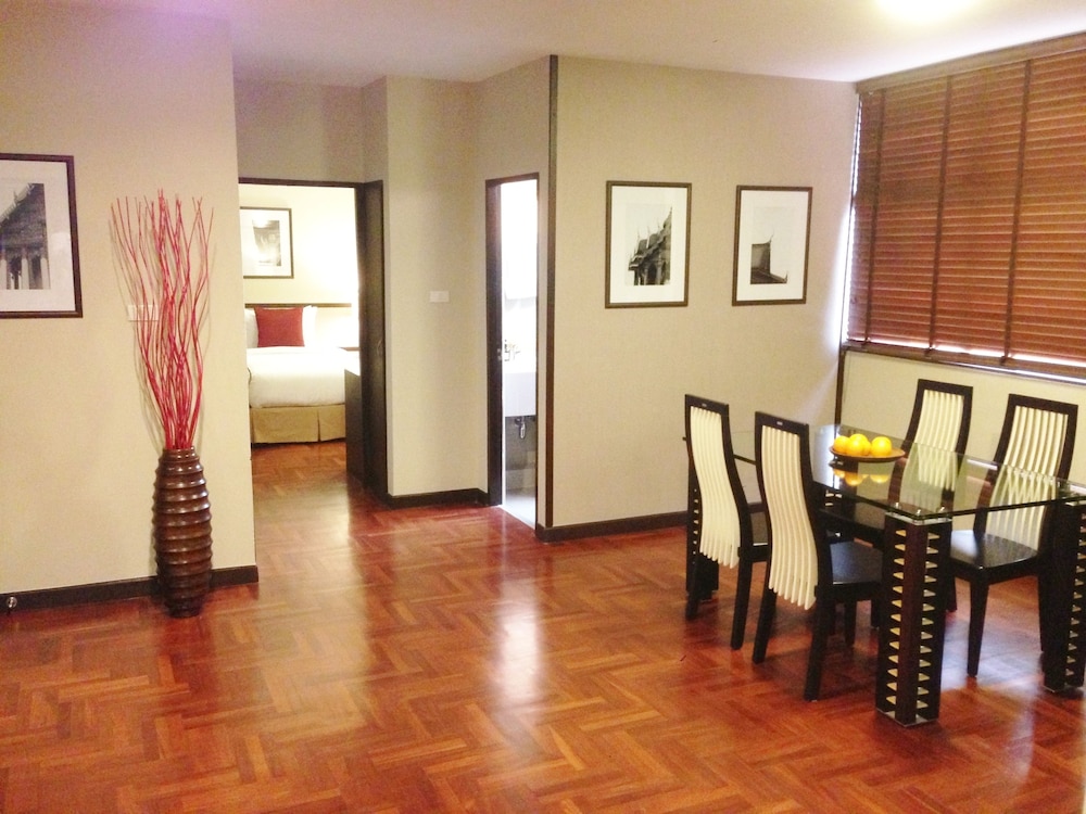 Asoke Residence Sukhumvit by UHG 56/74
