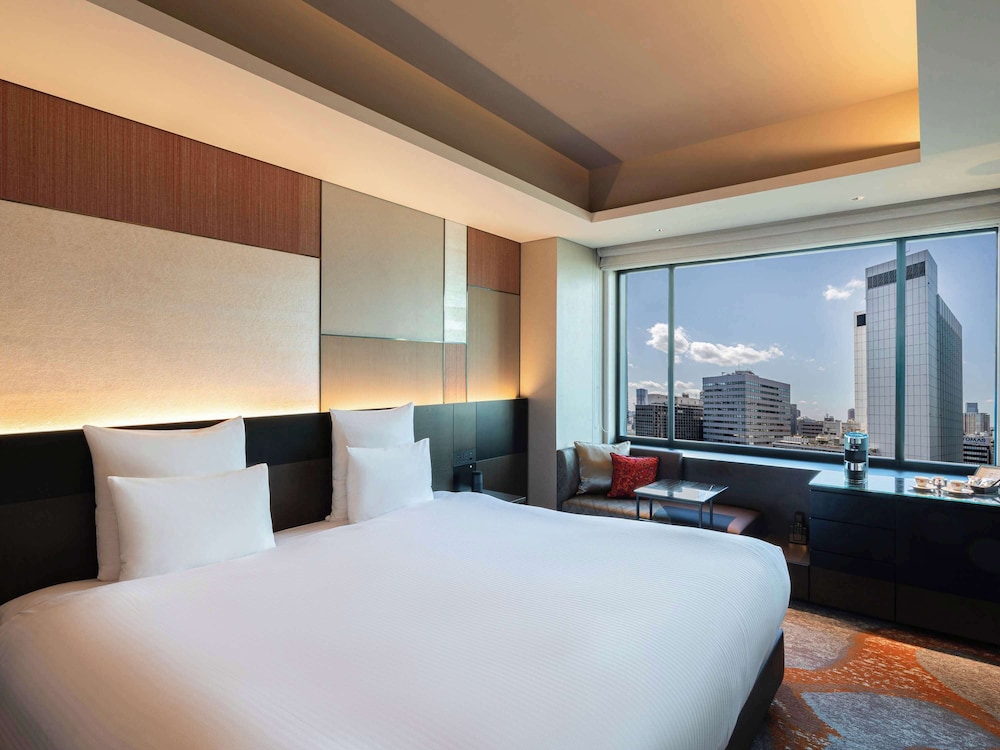 SUPERIOR, EXECUTIVE, KING BED, EXECUTIVE LOUNGE ACCESS