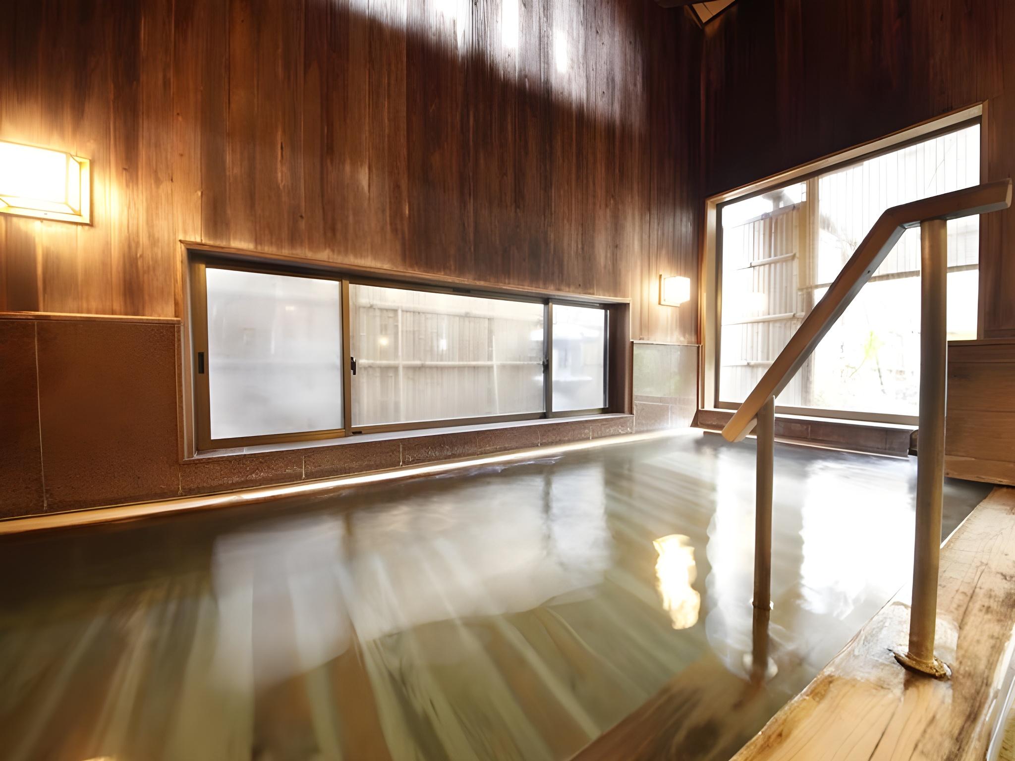 Bessyo Onsen Kannonsama Tonari Kashiwaya Honten 10/30