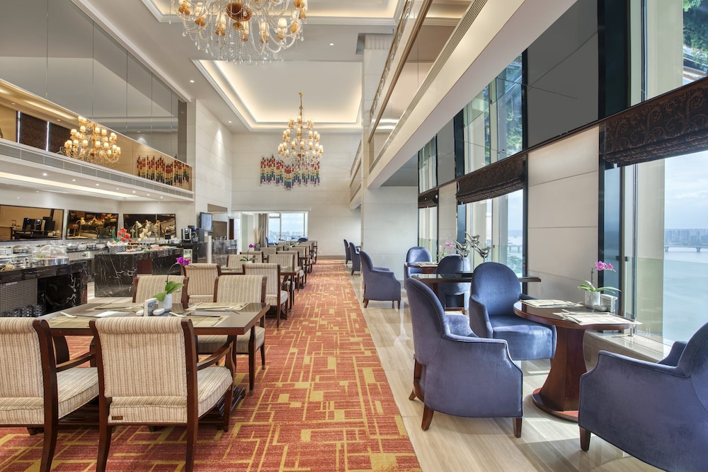 Crowne Plaza Nanchang Riverside 33/50
