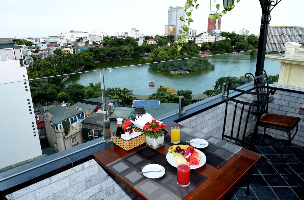 CENTRE POINT HANOI HOTEL 55/62