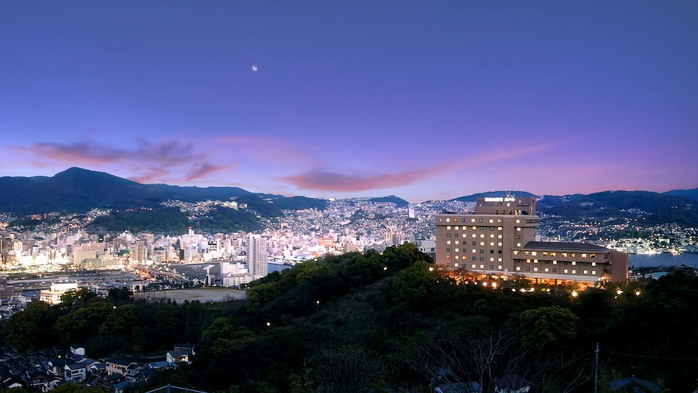 Inasayama Kanko Hotel 65/67