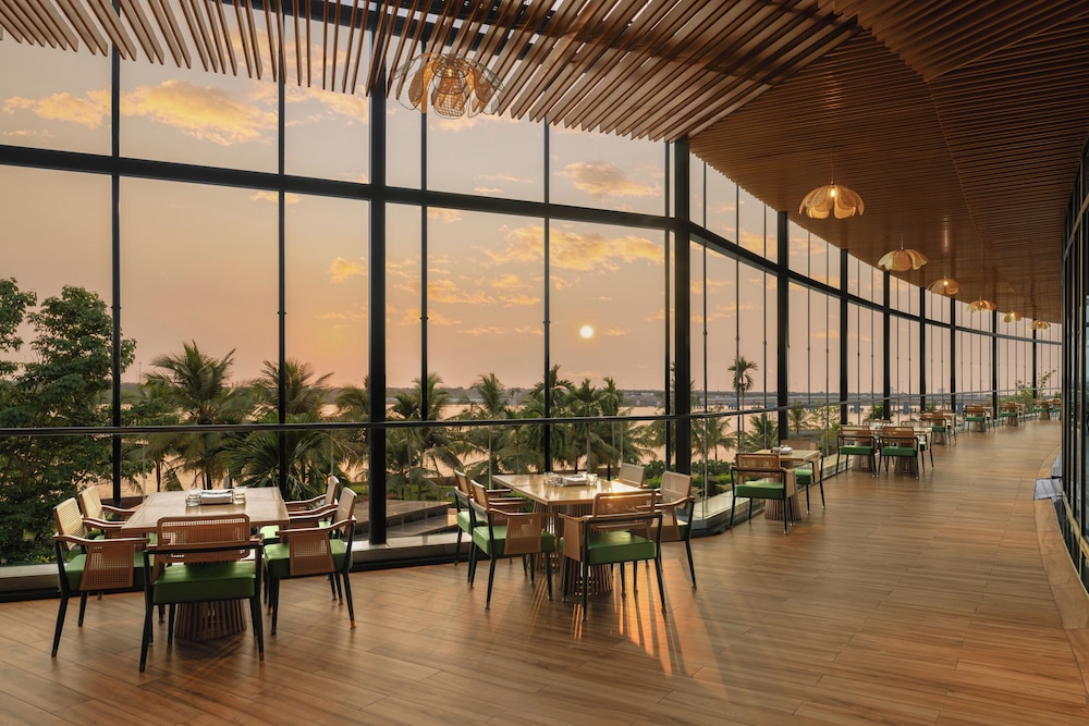GRAND HYATT KOCHI BOLGATTY 41/71