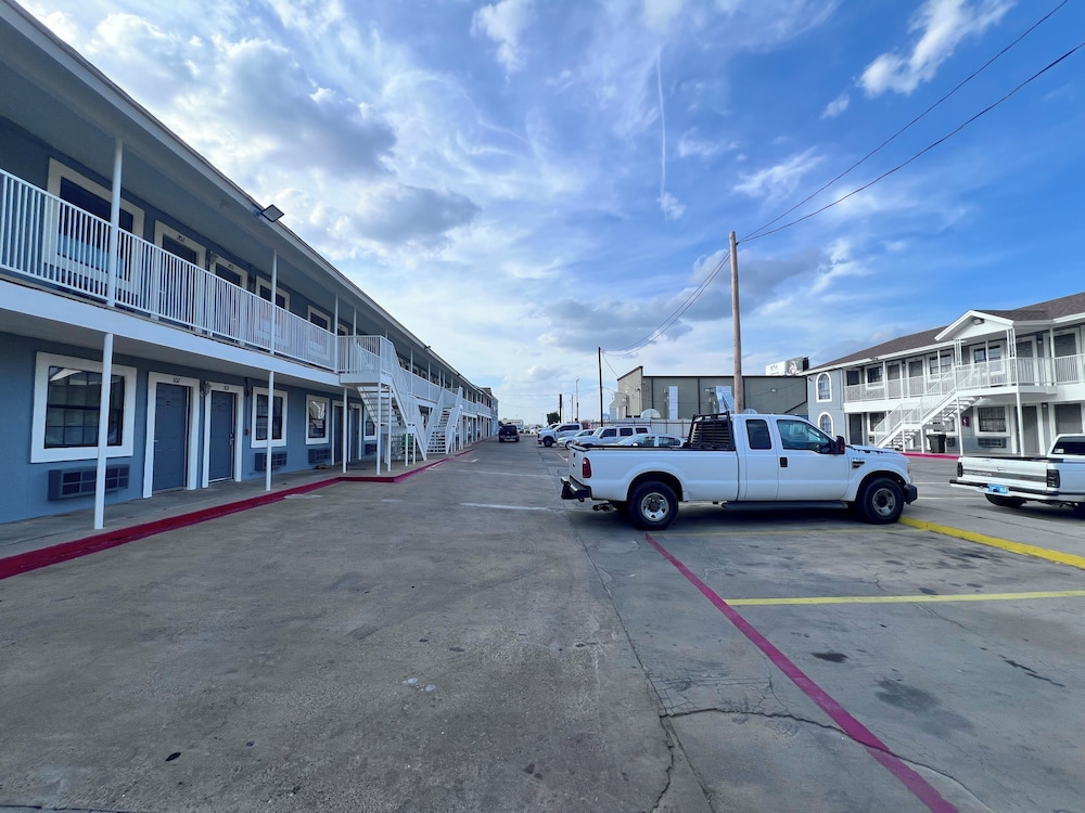 Hwy 59 Motel 26/36
