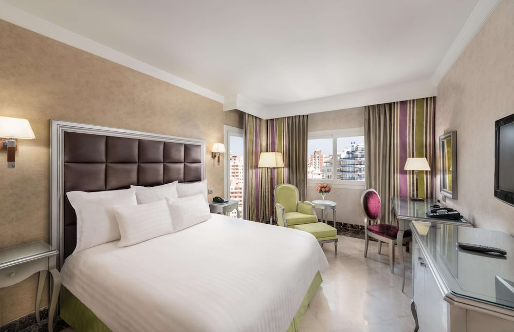 EXECUTIVE, KING BED, CITY VIEW