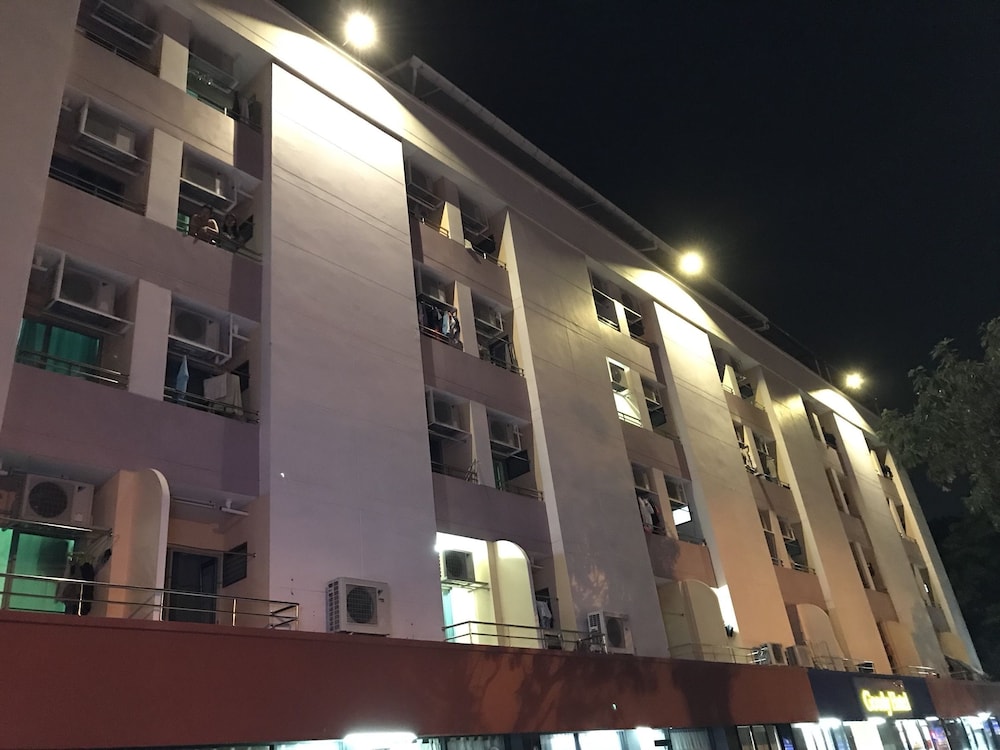 Goody Hotel 2/47