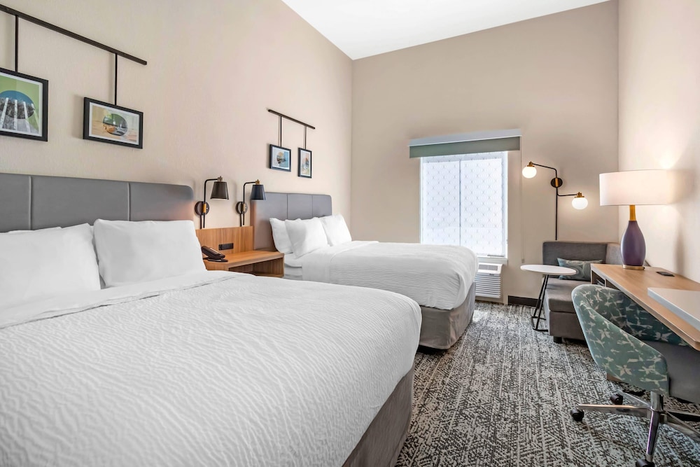 Sleep Inn & Suites Ashland City, TN 21/50