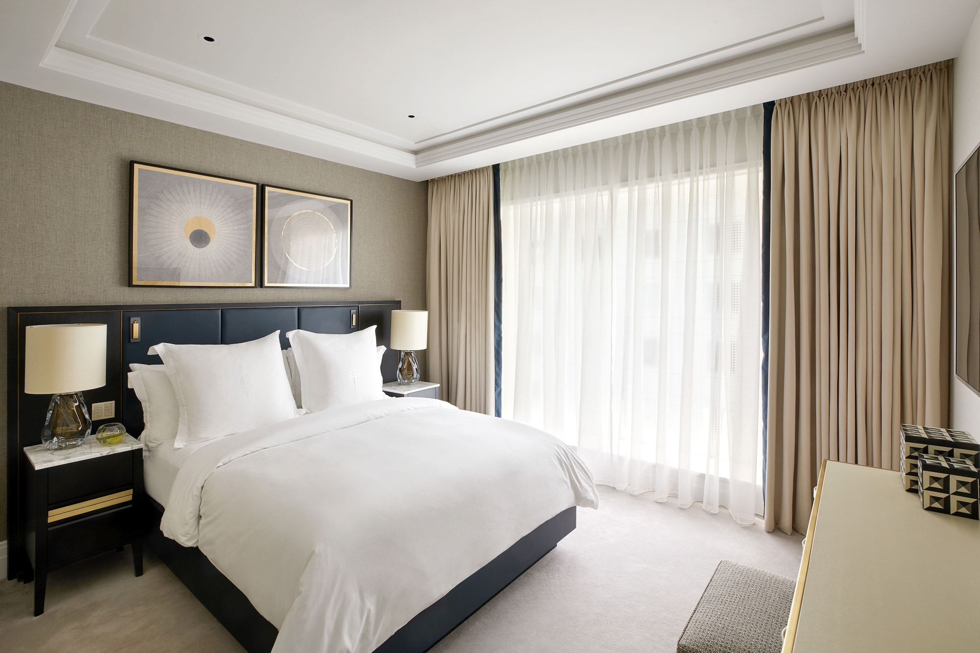 3 BEDROOMS, RESIDENCE