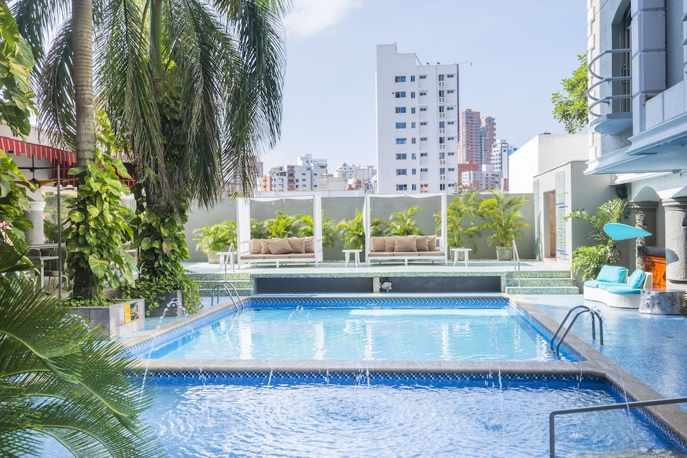 Country International Hotel 51/55