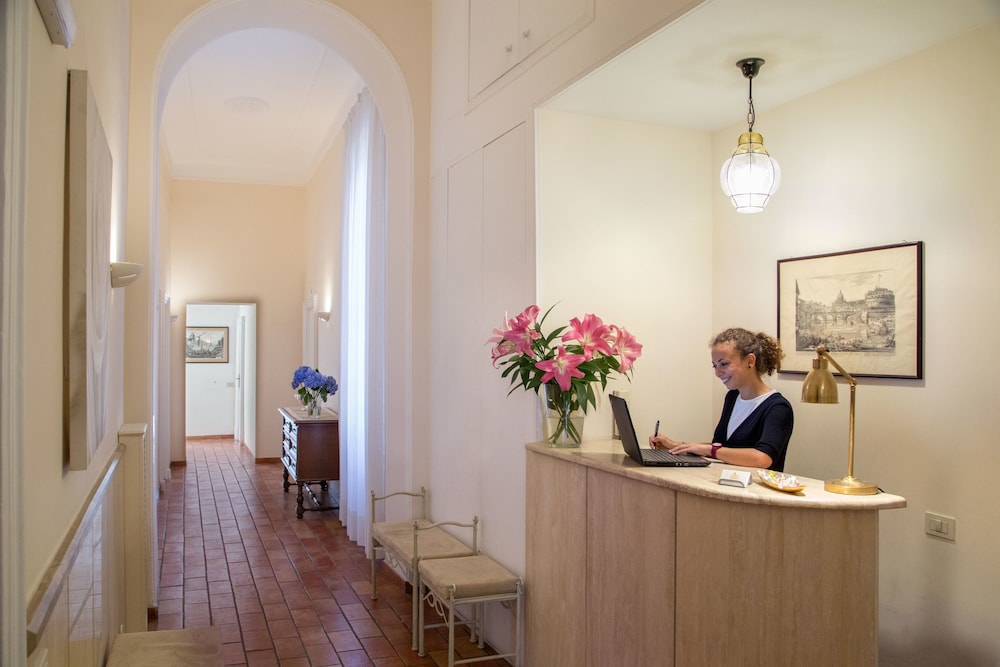 Aenea Superior Inn 7/50