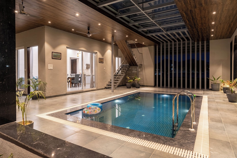 ELIVAAS Jamun Farm 2 BHK Villa with Pool 28/52