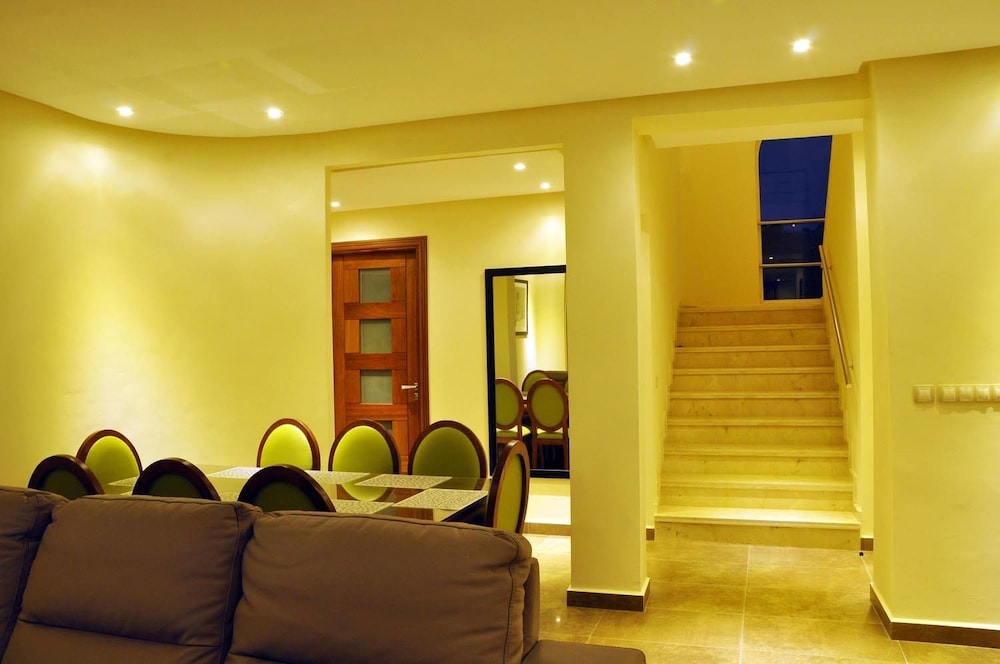 Mnar Castle Apartments 40/75