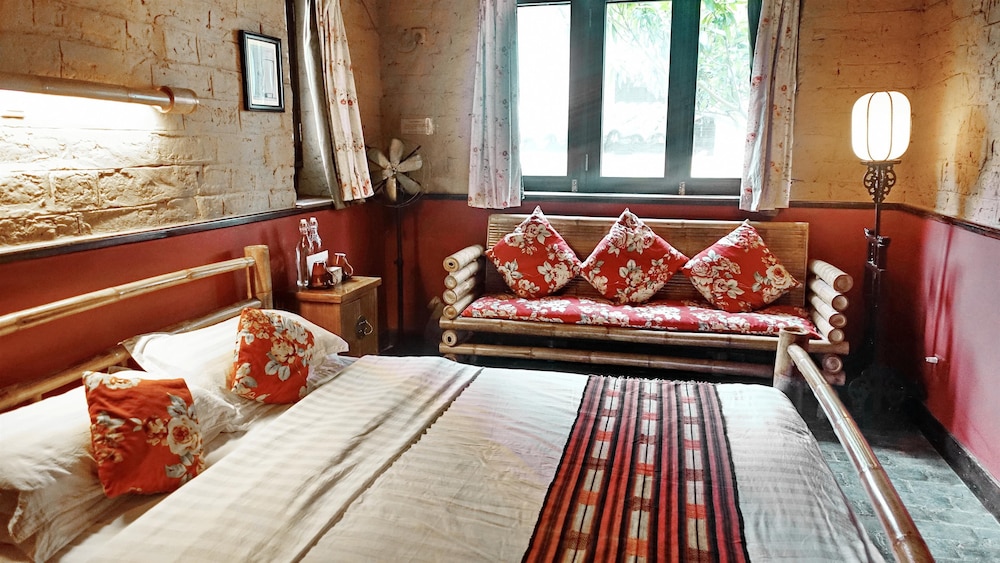 1 BEDROOM, SUPERIOR, COTTAGE