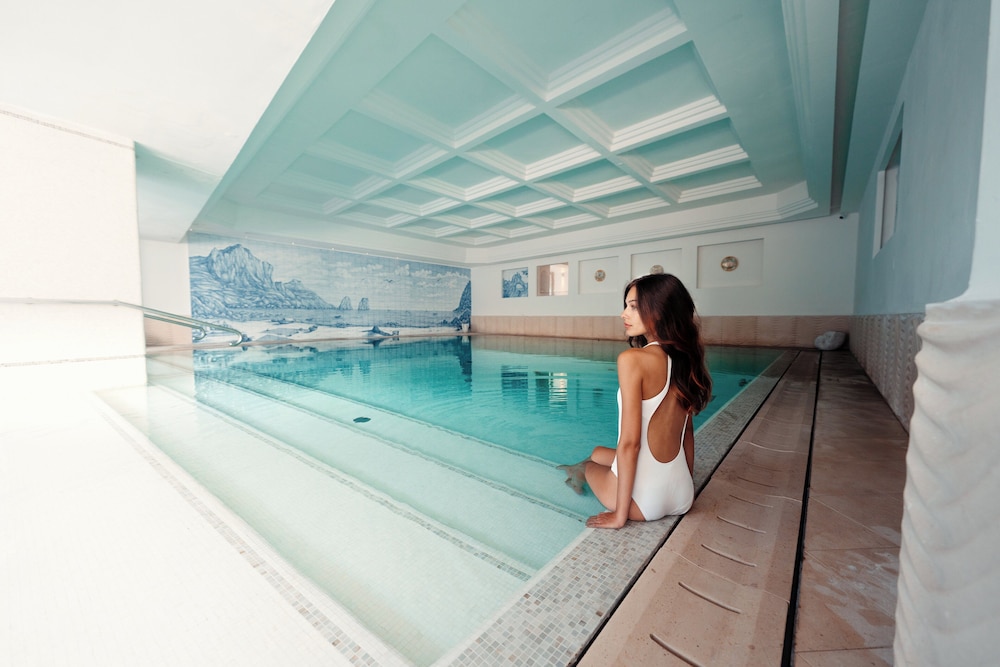 swimming pool spa
