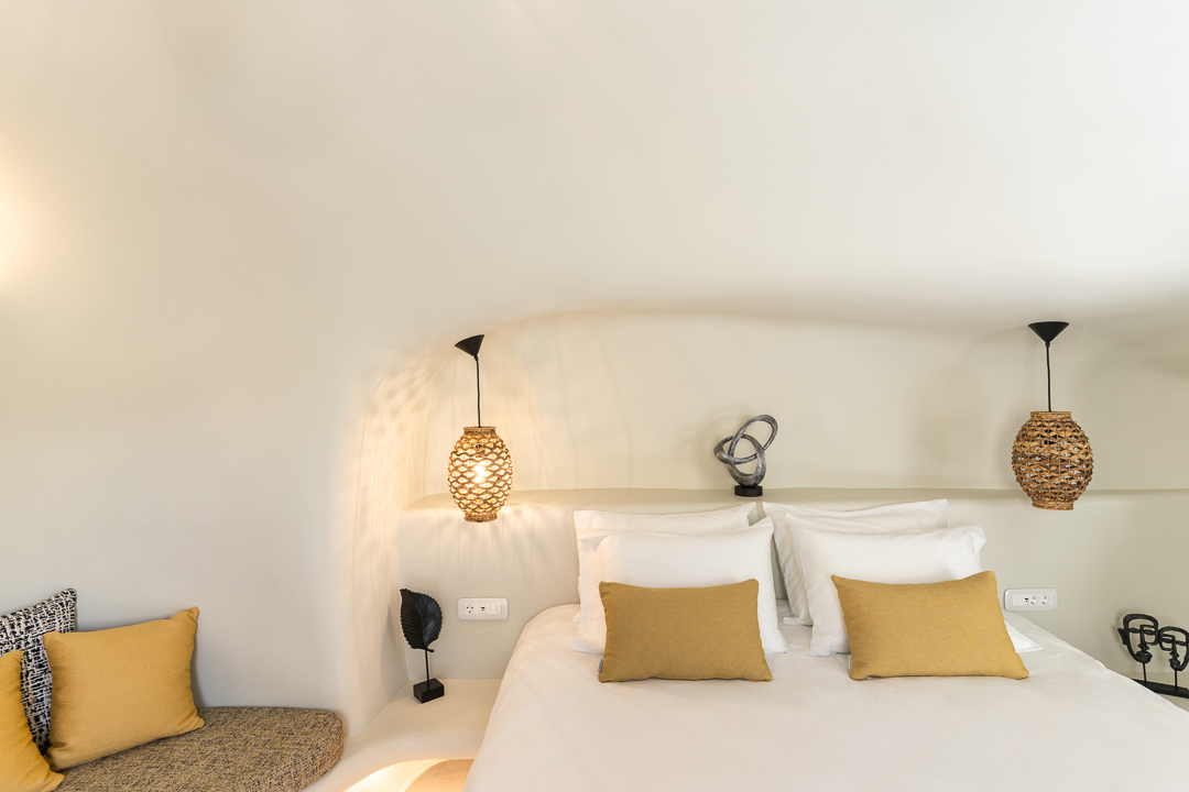 Junior Suite, Indoor Jetted Tub، Aeon Suites - Adults Only By Mr and Mrs White 2/2
