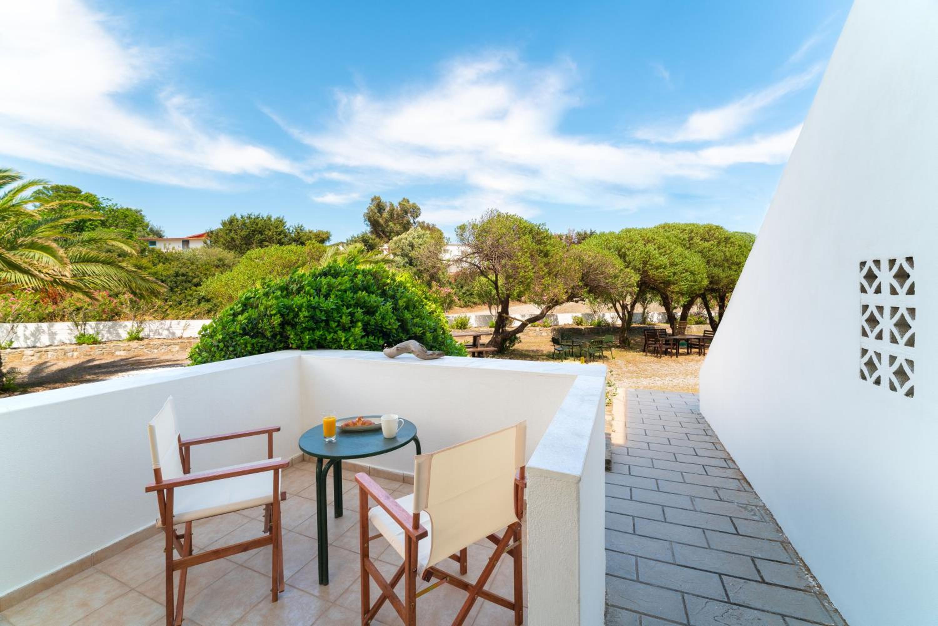Tselios Apartments & Studios 13/27