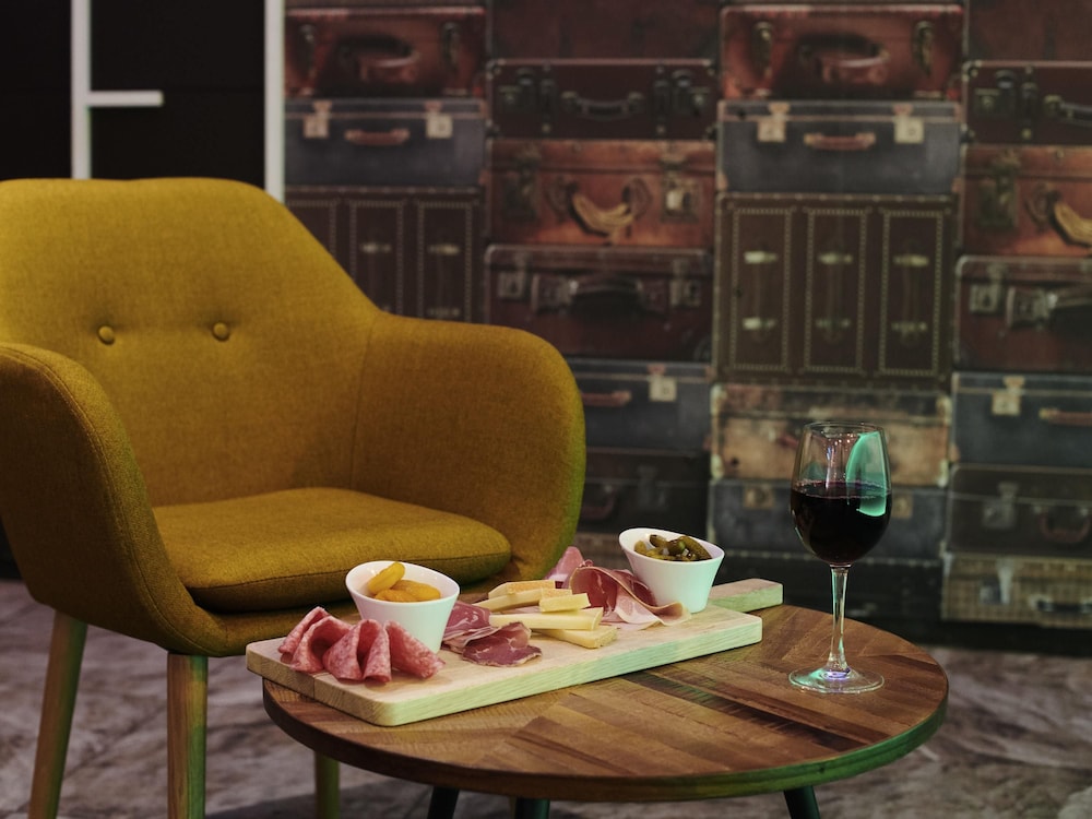 MERCURE RENNES CENTRE GARE 44/67