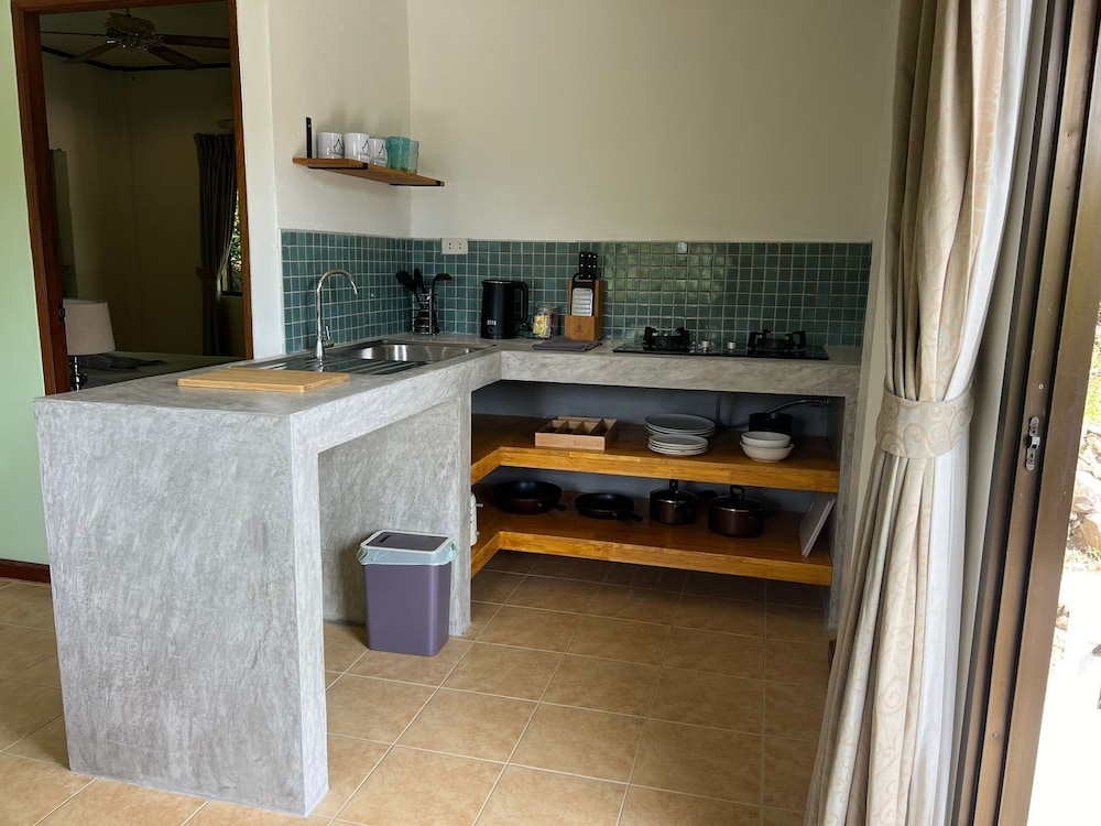 Woodlawn Villas Resort 12/66