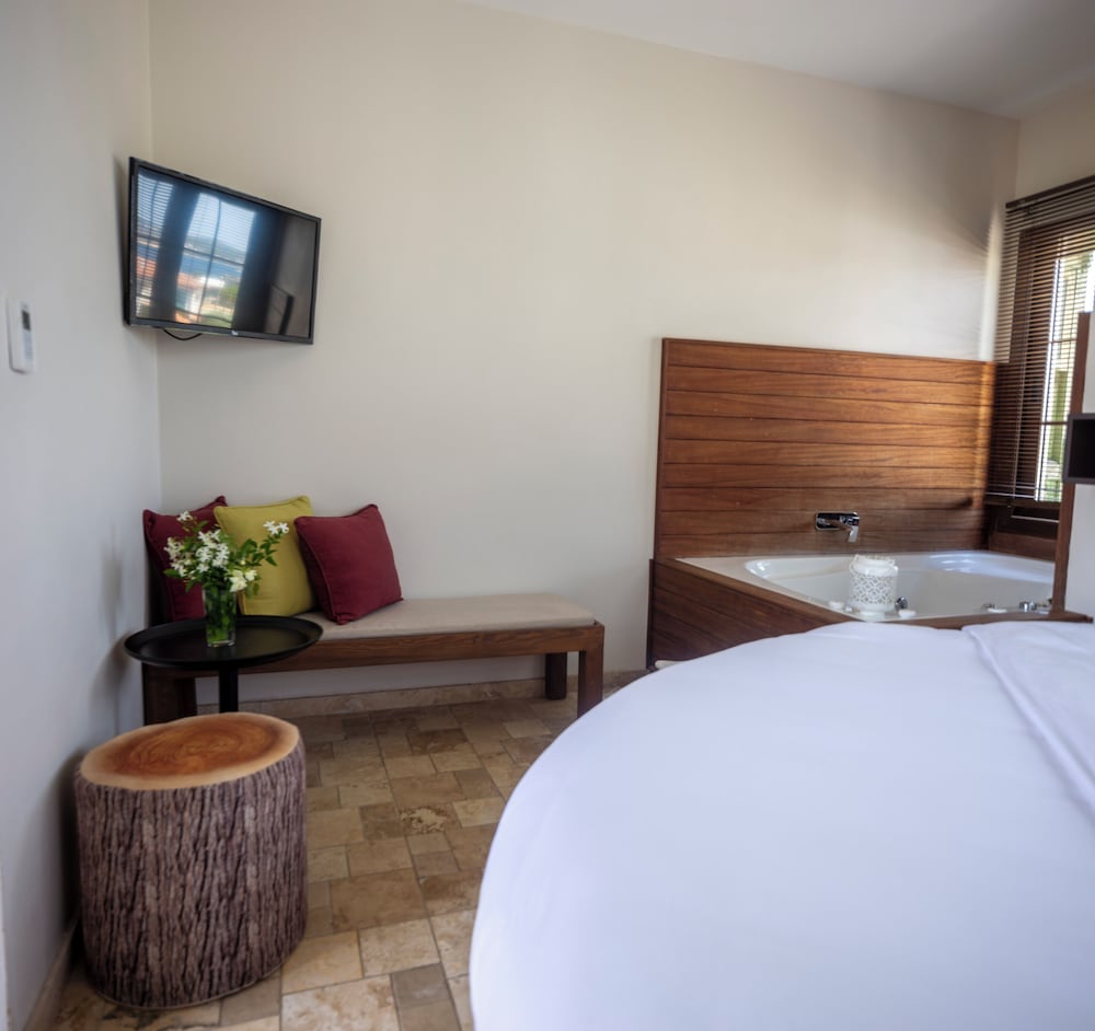 Cesmekes Butik Otel 20/50