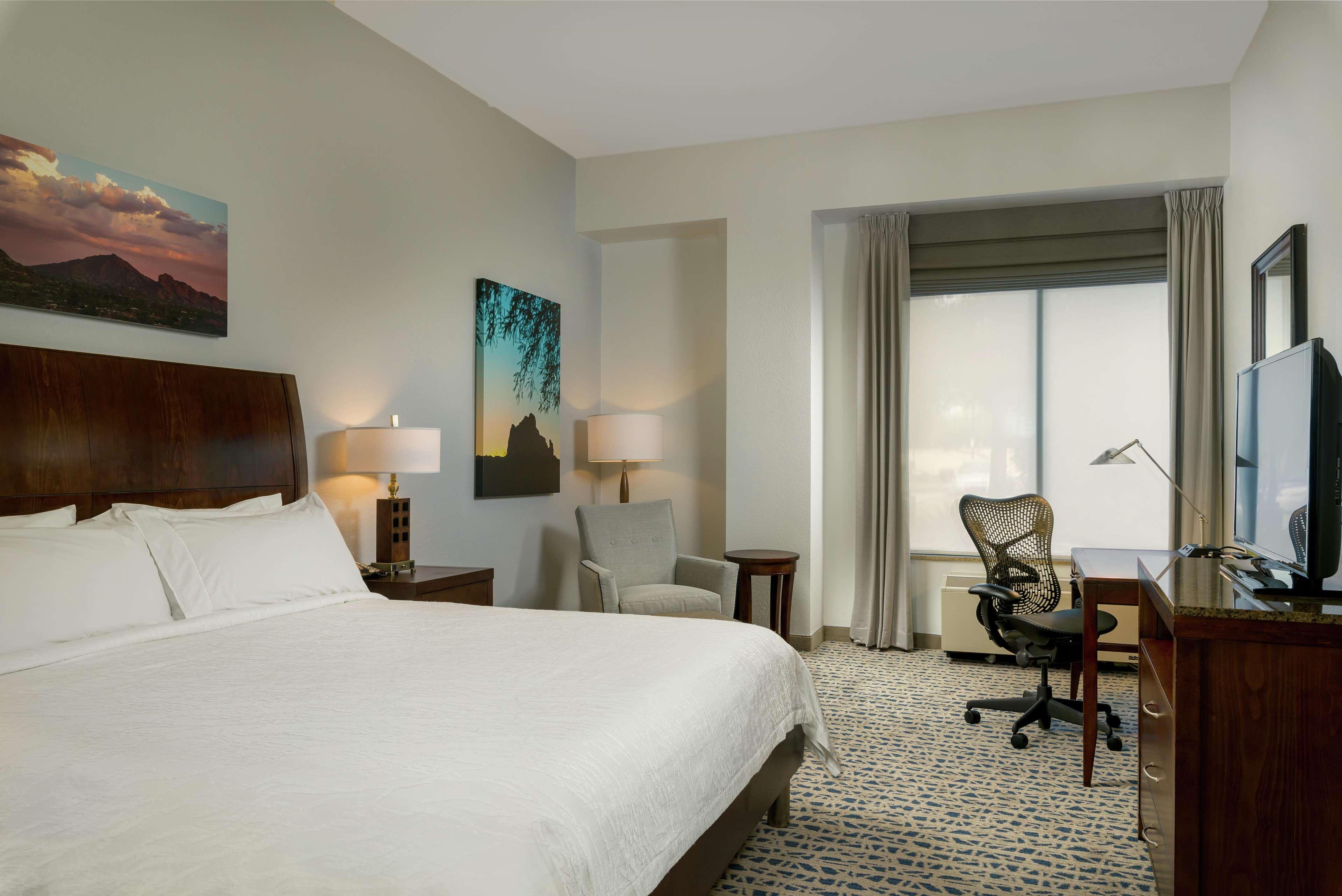 PREMIUM, KING BED