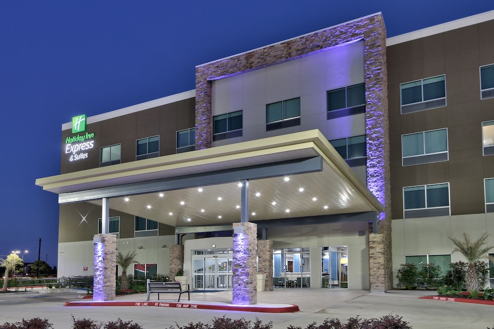 Holiday Inn Express & Suites Houston East - Beltway 8 5/53