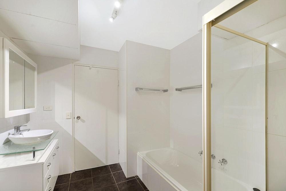 Condor Ocean View Apartments 67/74